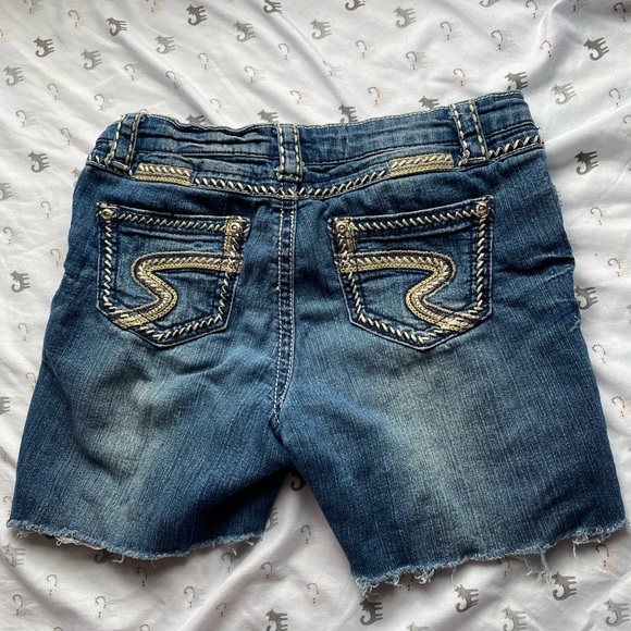 Revolt shorts - Picture 2 of 2